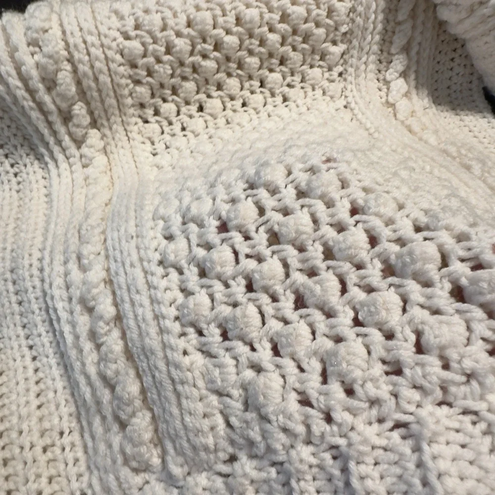 Knit Hand Made Ivory Beige Cream Cable Knit Fisherman Turtle Neck SWEATER Medium